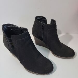 Madden NYC Garren Black Suede Wood Wedge Side Zip Ankle Boots Size 6.5